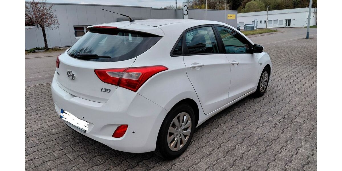 Hyundai i30 111.000 km 6.800 &euro; Niedereschach 78078