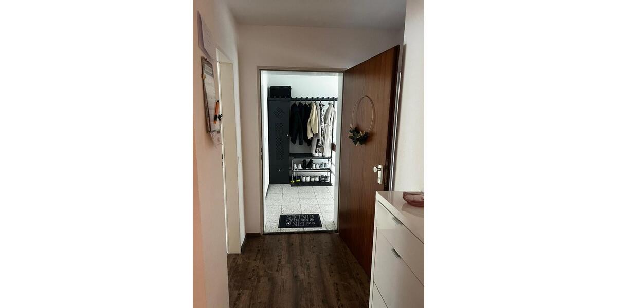 Etagenwohnung Tuttlingen - 2.5 Zimmer, 63 m&sup2;, 710&euro; | Angebot:25906942