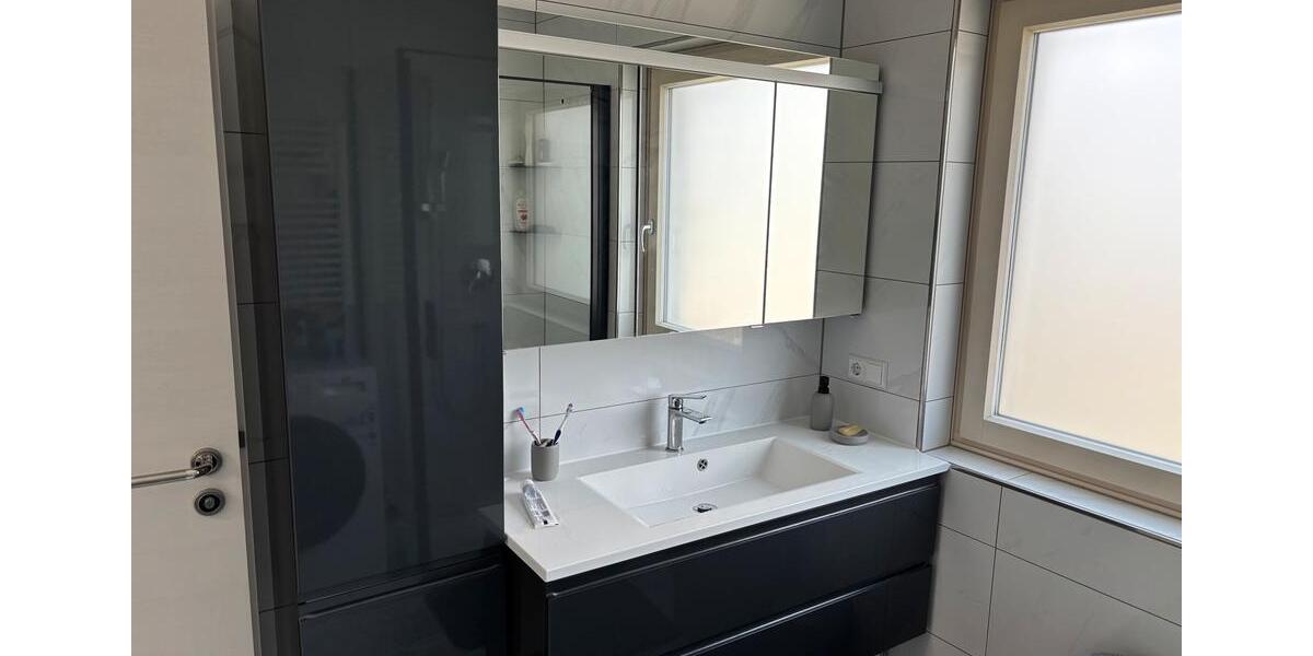 Etagenwohnung Villingen-Schwenningen Schwenningen - 4.5 Zimmer, 115 m&sup2;, 310.000&euro; | Angebot:25226097