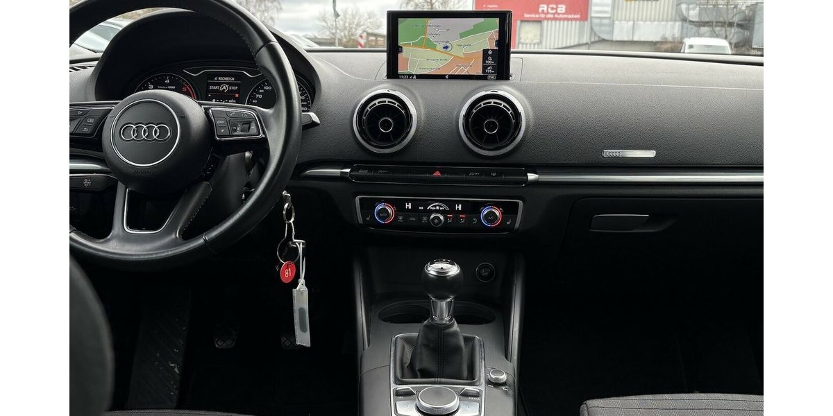 Audi A3 2.0 TDI Sportback NAVIGATION/TEMPOMAT/SHZ/PDC 141.977 km 14.800 &euro; Villingen-Schwenningen 78054