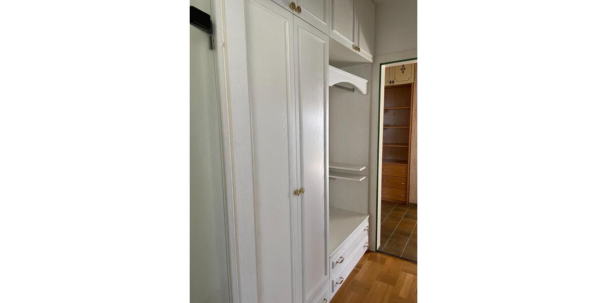 Doppelhaushälfte Villingen-Schwenningen Schwenningen - 9.5 Zimmer, 202 m&sup2;, 480.000&euro; | Angebot:25882358