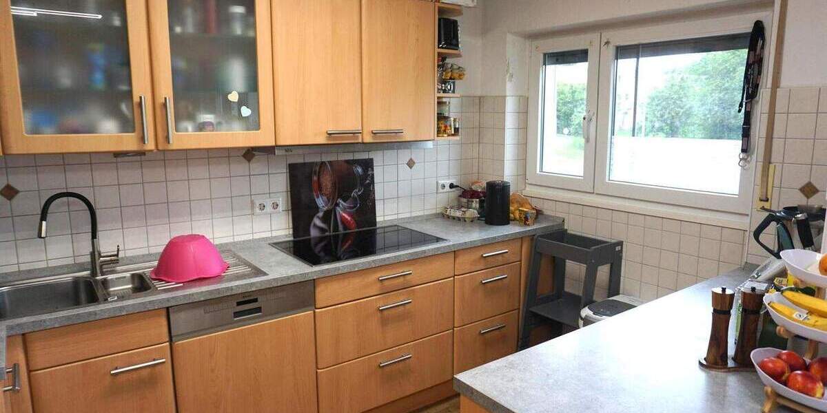 Etagenwohnung Oberndorf am Neckar Lindenhof - 3 Zimmer, 96 m&sup2;, 199.000&euro; | Angebot:25707732