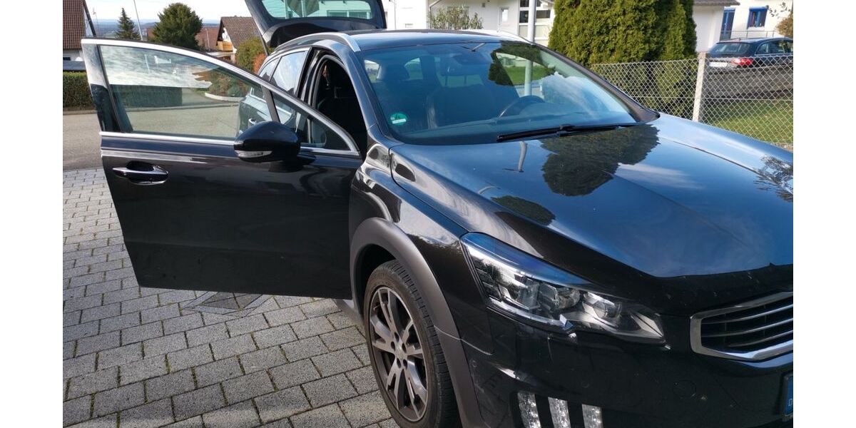 Peugeot 508 155.000 km 15.900 &euro; Denkingen 78588