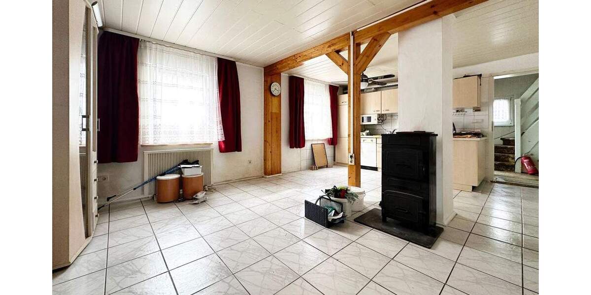 Einfamilienhaus Rottweil Göllsdorf - 6 Zimmer, 100 m&sup2;, 185.000&euro; | Angebot:25662398