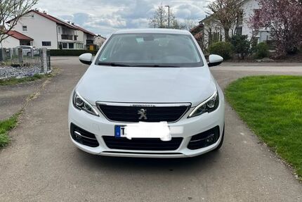 Peugeot 308 39.999 km 13.500 &euro; Trossingen 78647