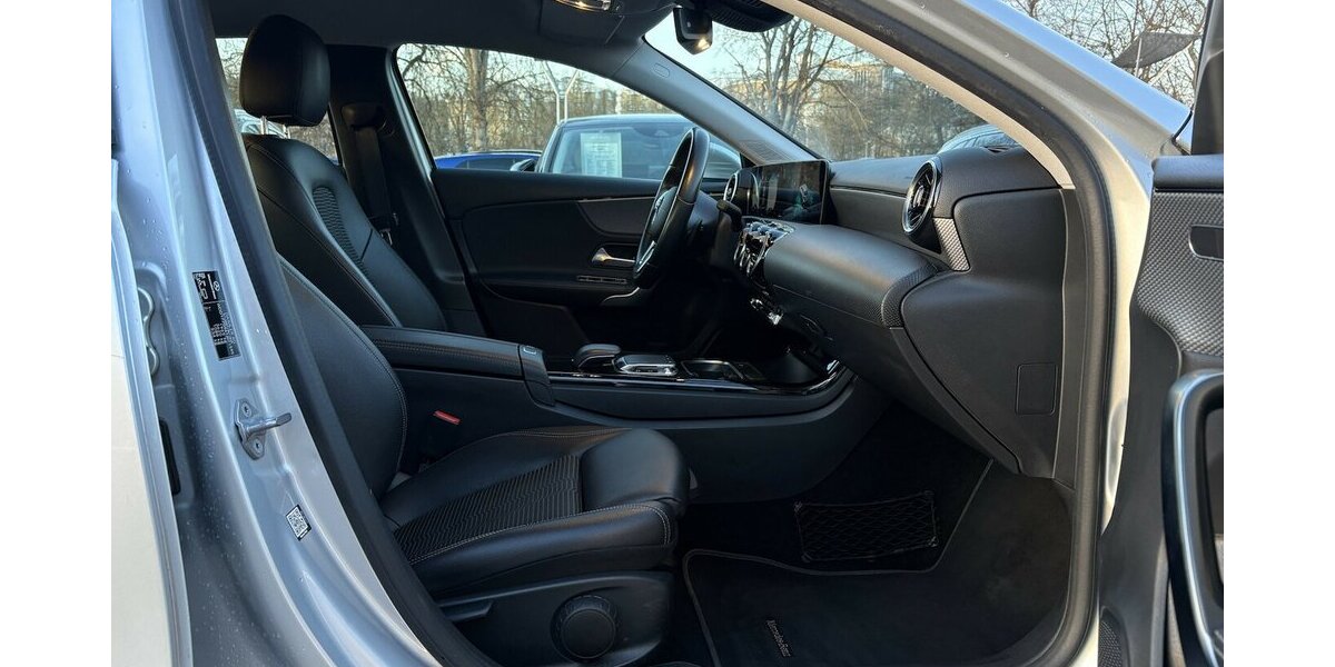 Mercedes-Benz A 250 BUSSINES/NAVIGATION/HIGHPERFORMACE-LED/PDC 123.953 km 19.900 &euro; Villingen-Schwenningen 78054