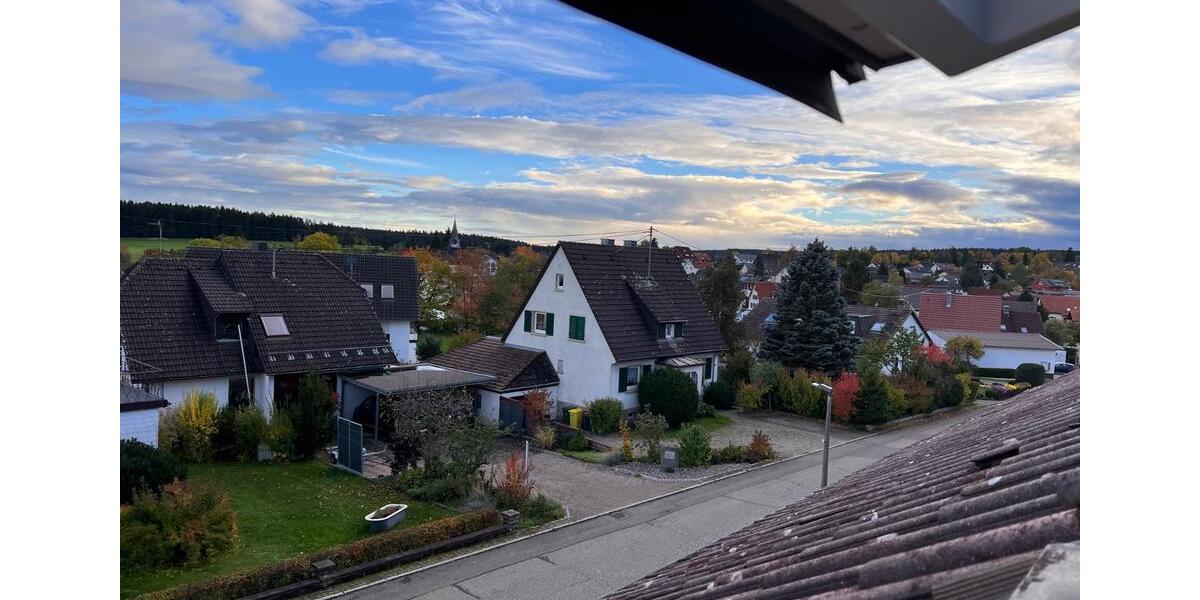 Dachgeschoßwohnung Villingen-Schwenningen Schwenningen - 3.5 Zimmer, 80 m&sup2;, 950&euro; | Angebot:25641292