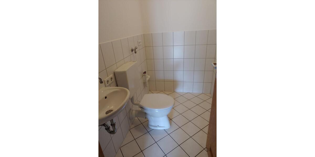 Etagenwohnung Villingen-Schwenningen Schwenningen - 3.5 Zimmer, 90 m&sup2;, 700&euro; | Angebot:26505997