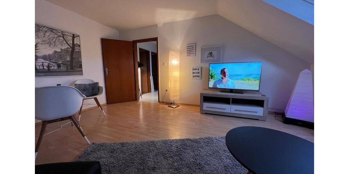 Dachgeschoßwohnung Villingen-Schwenningen Schwenningen - 3.5 Zimmer, 80 m&sup2;, 950&euro; | Angebot:25641292