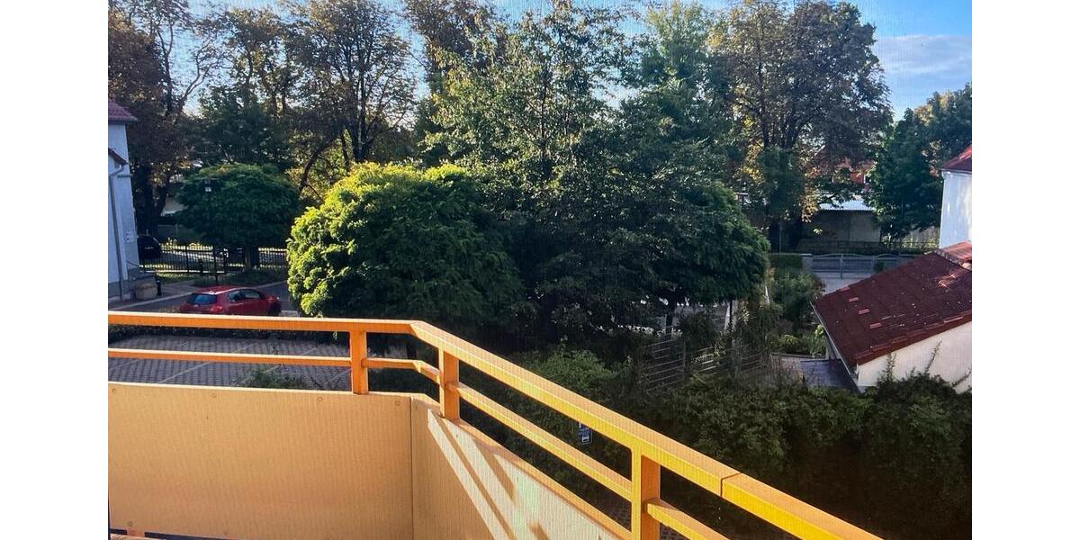 Etagenwohnung Villingen-Schwenningen Schwenningen - 3 Zimmer, 106 m&sup2;, 135.000&euro; | Angebot:24653948