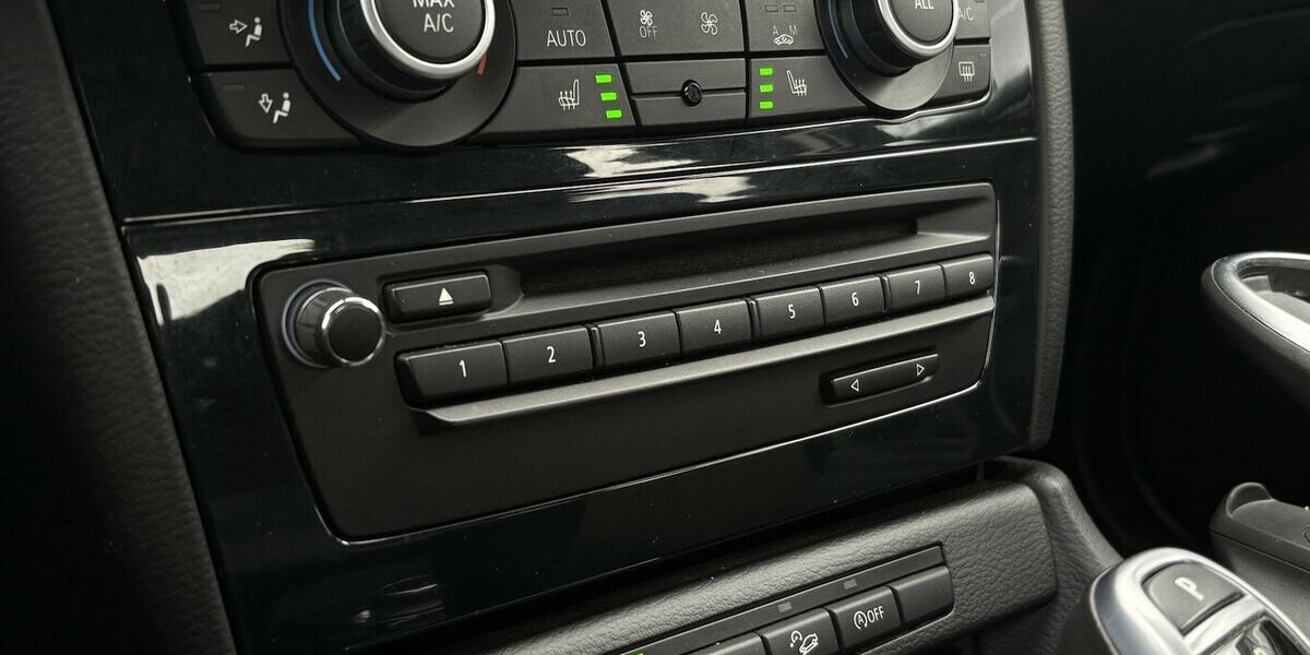 BMW X1 20d xDrive BI-XENON/TEMPOMAT/NAVI/PDC/SHZ/DAB 79.104 km 15.900 &euro; Villingen-Schwenningen 78054