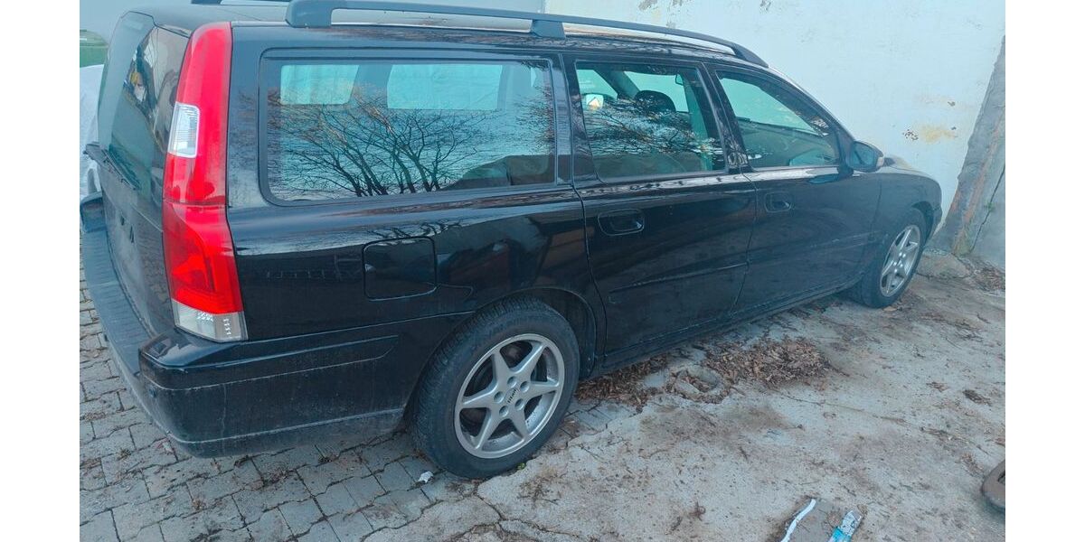 Volvo V70 330.000 km 2.799 &euro; Niedereschach 78078