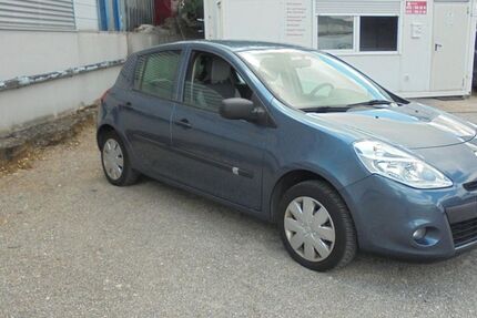 Renault Clio 73.500 km 3.450 &euro; Spaichingen 78549