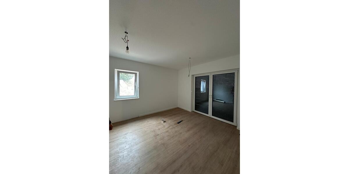 Terrassenwohnung Villingen-Schwenningen Schwenningen - 3.5 Zimmer, 83 m&sup2;, 1.500&euro; | Angebot:25512951
