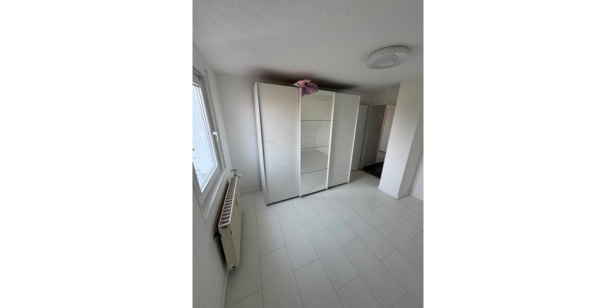 Dachgeschoßwohnung Trossingen - 3 Zimmer, 75 m&sup2;, 800&euro; | Angebot:25382961