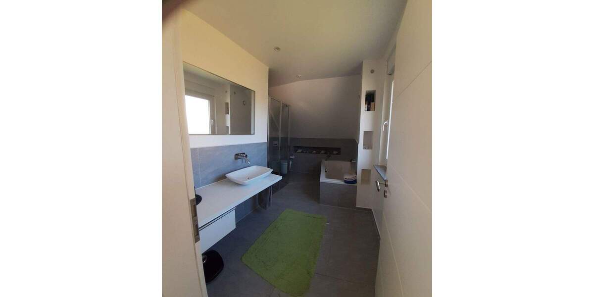 Mehrfamilienhaus, Wohnhaus Vöhrenbach Hammereisenbach-Bregenbach - 8 Zimmer, 185 m&sup2;, 550.000&euro; | Angebot:25717513