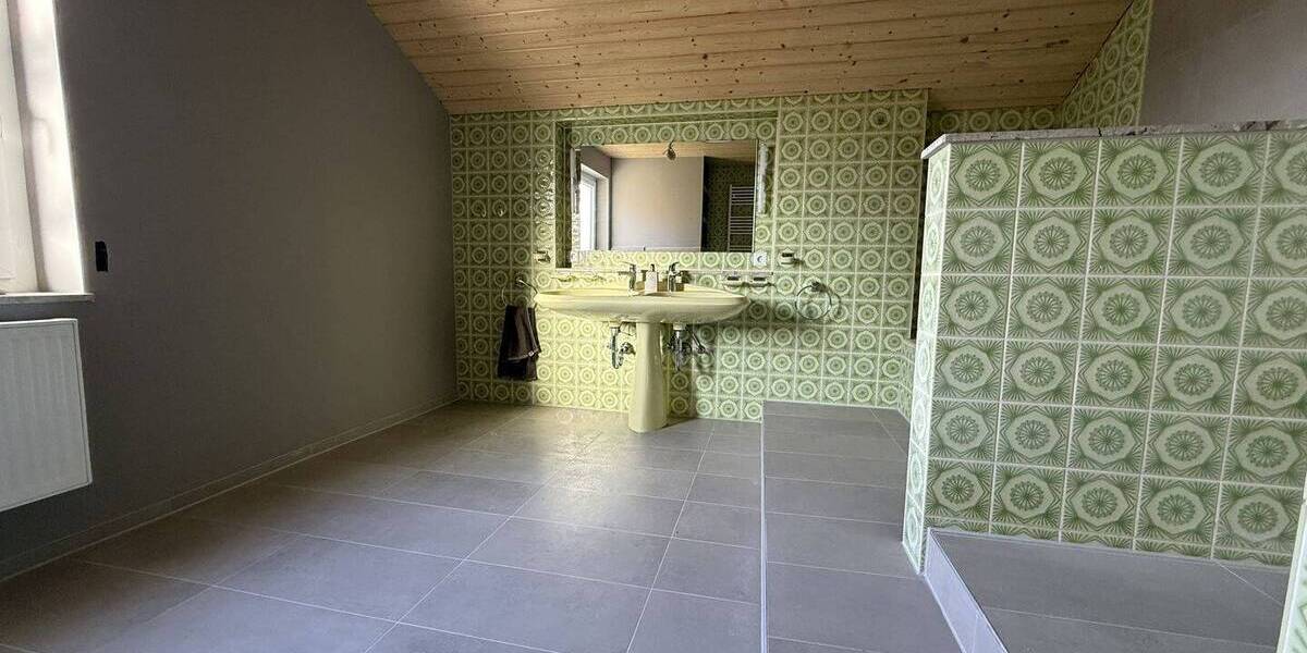 Etagenwohnung Unterkirnach - 3 Zimmer, 100 m&sup2;, 950&euro; | Angebot:25777669