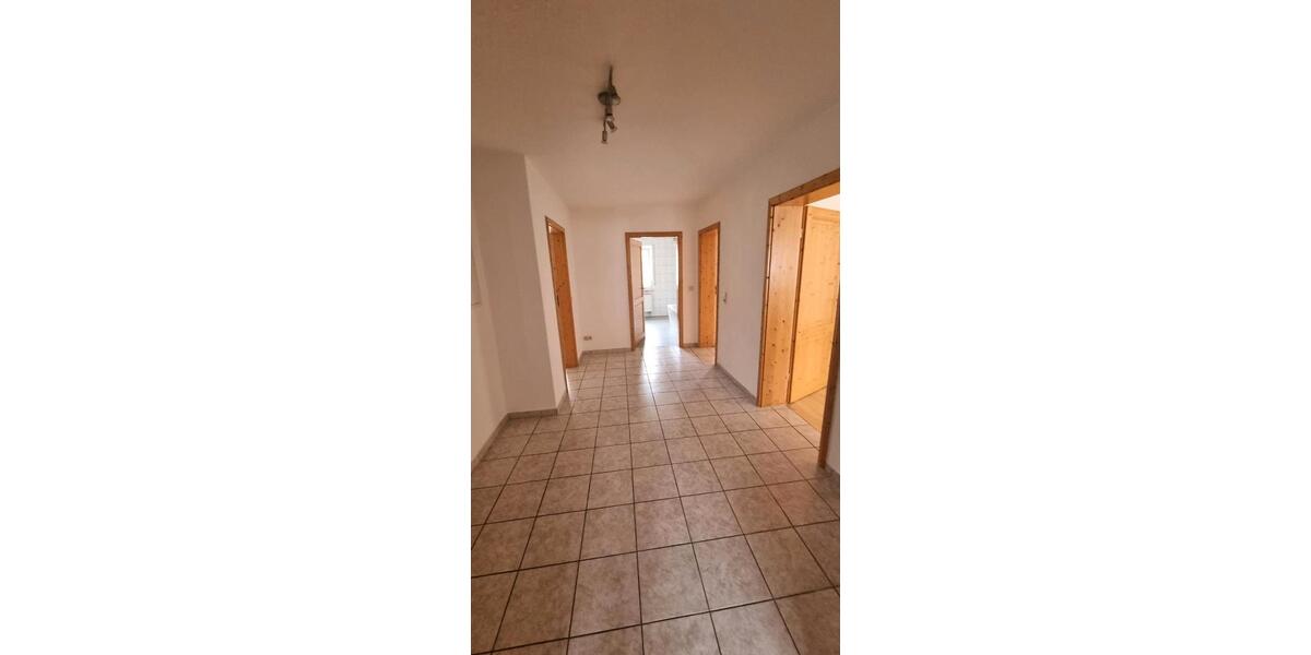 Etagenwohnung Villingen-Schwenningen Schwenningen - 3 Zimmer, 85 m&sup2;, 470&euro; | Angebot:26313631