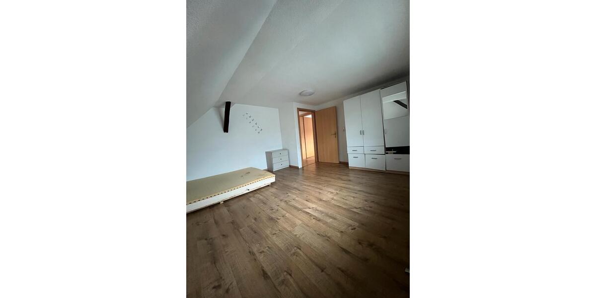 Etagenwohnung Villingen-Schwenningen Schwenningen - 1.000&euro; | Angebot:25208502