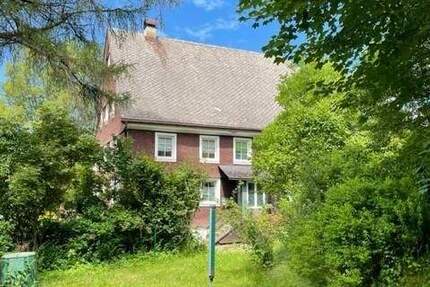 Haus Furtwangen im Schwarzwald Schönenbach - 7 Zimmer, 320 m&sup2;, 478.000&euro; | Angebot:25896640