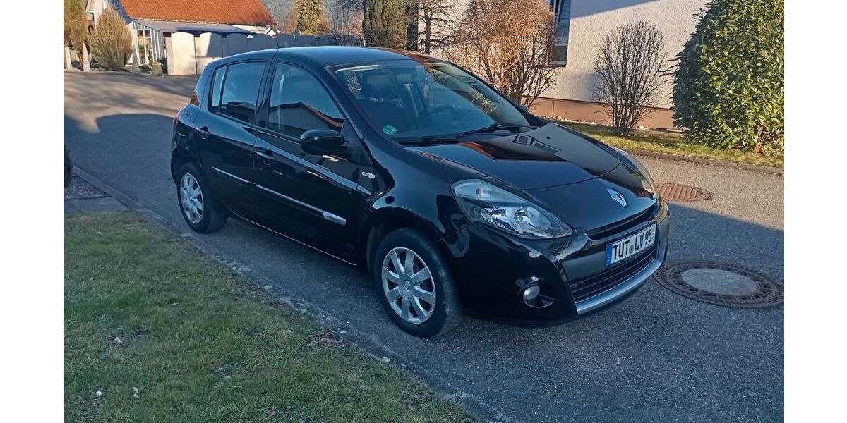 Renault Clio 75.700 km 6.699 &euro; Trossingen 78647