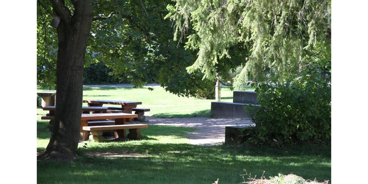 Erdgeschoßwohnung Donaueschingen - 7 Zimmer, 312 m&sup2;, 2.190&euro; | Angebot:25807502