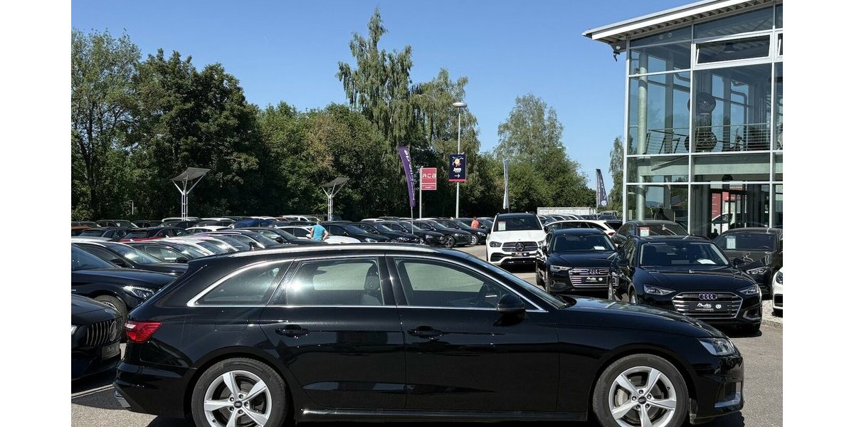 Audi A4 40 TDI quattro advanced ACC/DAB/NAVI/AHK/LED 71.953 km 24.900 &euro; Villingen-Schwenningen 78054