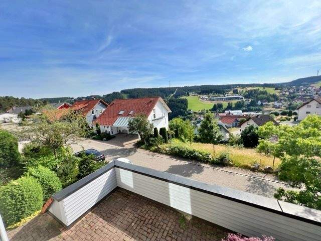 Einfamilienhaus Schonach im Schwarzwald - 6 Zimmer, 300 m&sup2;, 775.000&euro; | Angebot:25734451