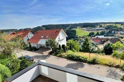 Haus Schonach im Schwarzwald - 6 Zimmer, 300 m&sup2;, 775.000&euro; | Angebot:25734451