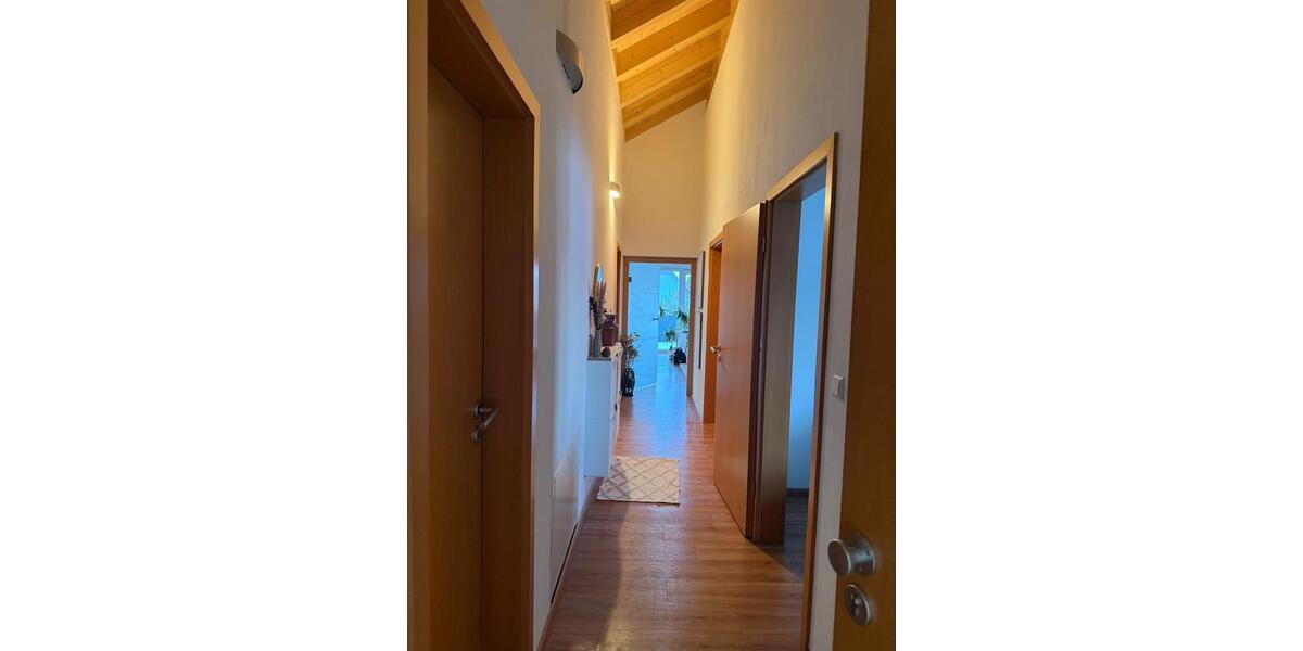 Dachgeschoßwohnung Mönchweiler - 2.5 Zimmer, 79 m&sup2;, 319.000&euro; | Angebot:24720567