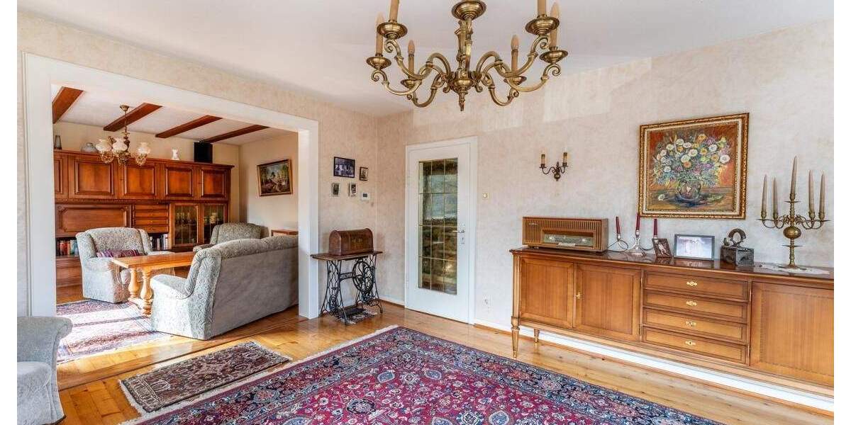 Mehrfamilienhaus, Wohnhaus Villingen-Schwenningen Villingen - 8 Zimmer, 162 m&sup2;, 369.000&euro; | Angebot:25698695