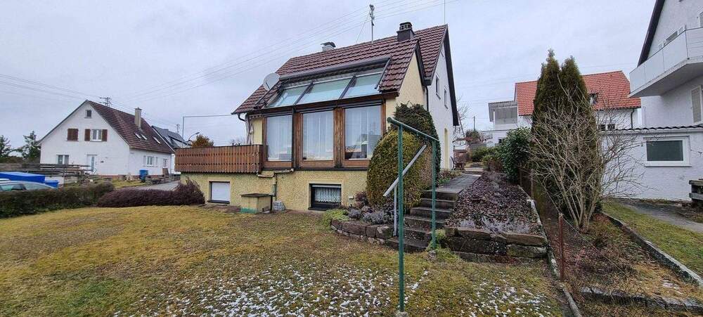 Einfamilienhaus Rottweil-Göllsdorf Göllsdorf - 6 Zimmer, 130 m&sup2;, 300.000&euro; | Angebot:25654264