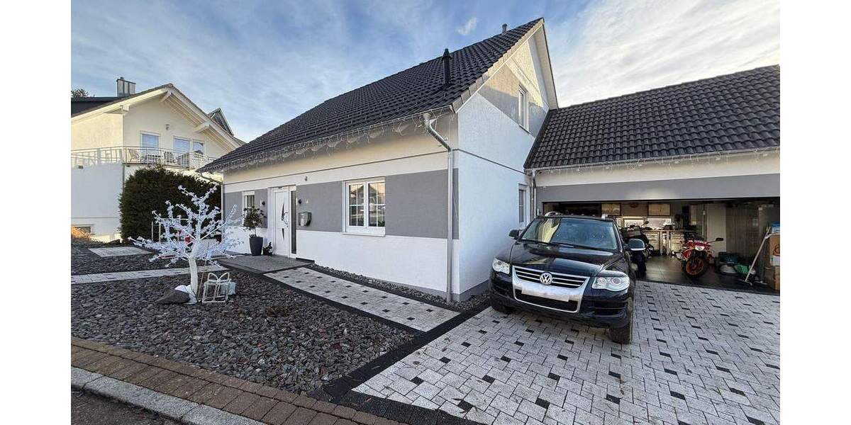 Einfamilienhaus Gunningen - 9 Zimmer, 235 m&sup2;, 799.000&euro; | Angebot:25662393