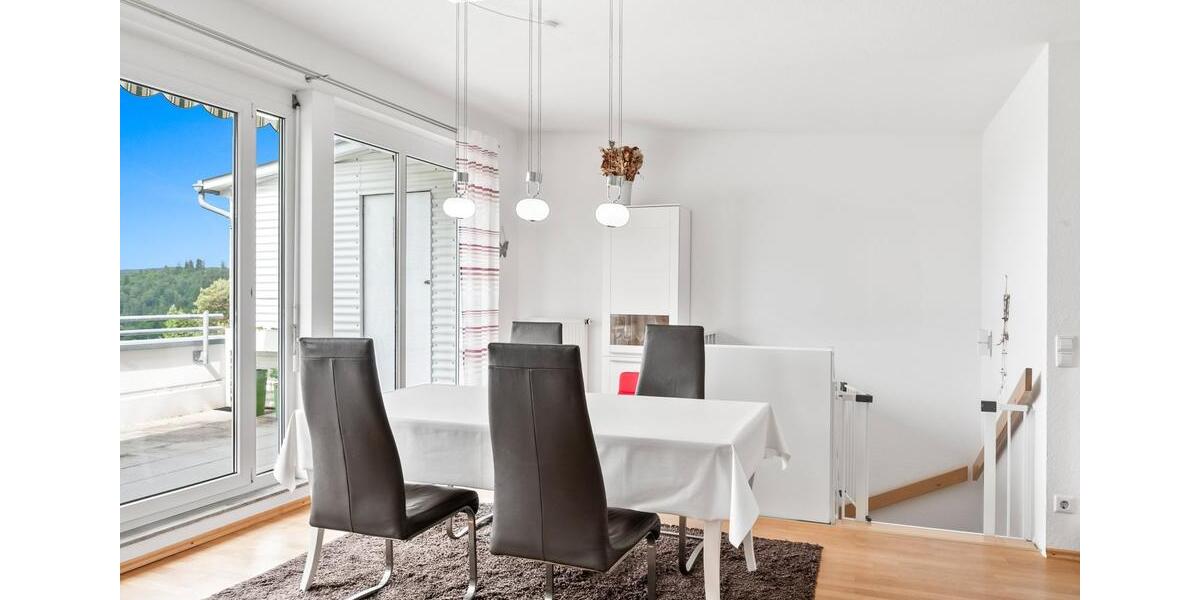 Maisonettenwohnung Tuttlingen - 4 Zimmer, 136 m&sup2;, 1.450&euro; | Angebot:23617079