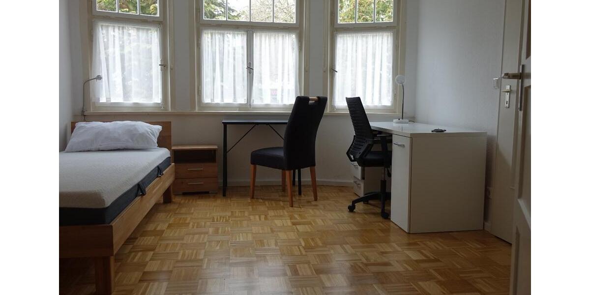 Erdgeschoßwohnung Villingen-Schwenningen Schwenningen - 1 Zimmer, 12 m&sup2;, 300&euro; | Angebot:25920922