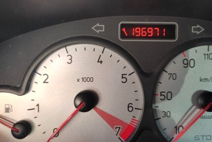 Peugeot 206 197.000 km 1.450 &euro; Dunningen 78655