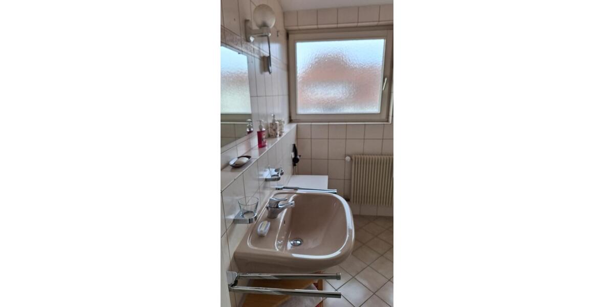 Dachgeschoßwohnung Villingen-Schwenningen Schwenningen - 2 Zimmer, 53 m&sup2;, 85&euro; | Angebot:24750367