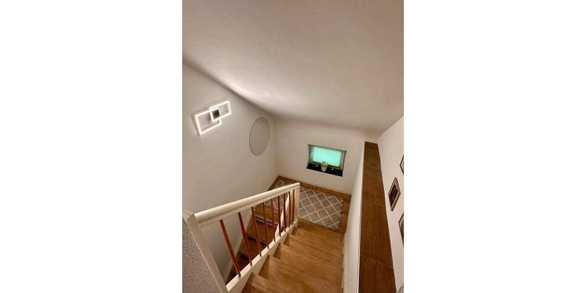 Einfamilienhaus Villingen-Schwenningen Schwenningen - 6 Zimmer, 240 m&sup2;, 395.000&euro; | Angebot:25637086