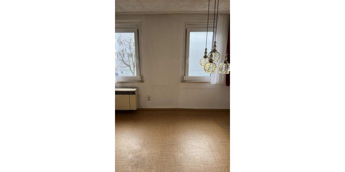 Mehrfamilienhaus, Wohnhaus Tuttlingen - 9 Zimmer, 146 m&sup2;, 339.000&euro; | Angebot:25815739