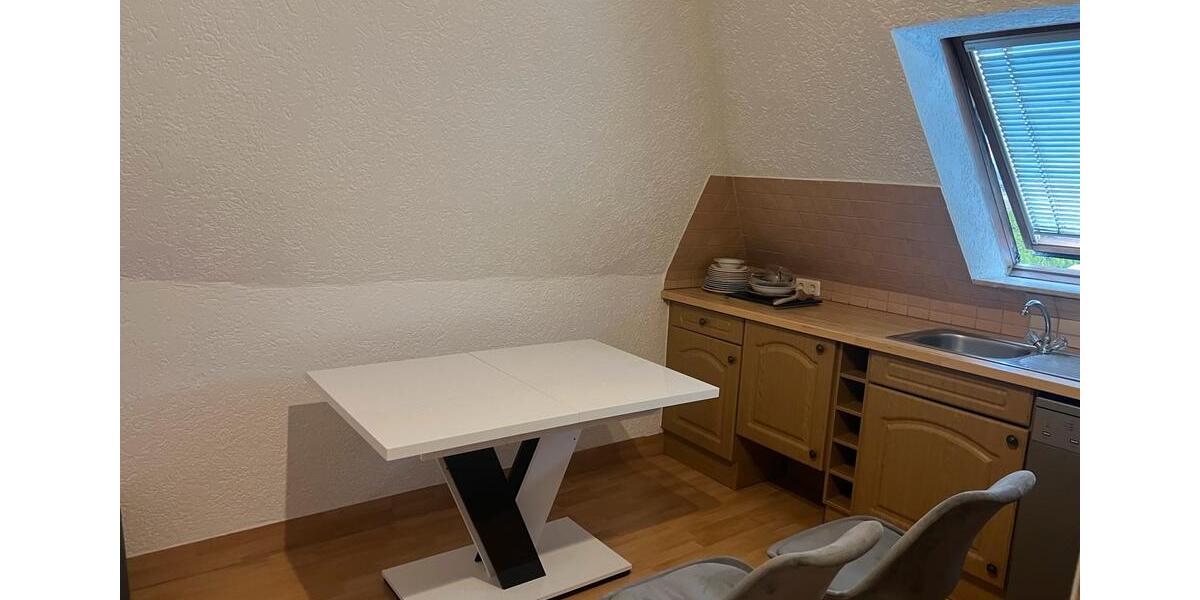 Dachgeschoßwohnung Villingen-Schwenningen Schwenningen - 2 Zimmer, 62 m&sup2;, 850&euro; | Angebot:25338562