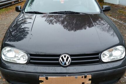 VW Golf 161.000 km 2.700 &euro; Tuttlingen 78532