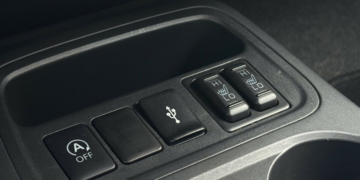 Mitsubishi Space Star SELECT + KLIMA/KAMERA/TEMPOMAT/1.HAND 28.775 km 10.900 &euro; Villingen-Schwenningen 78054