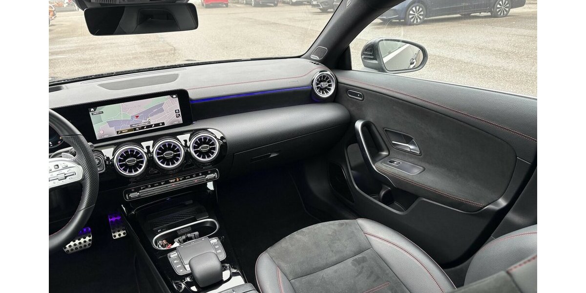 Mercedes-Benz CLA 200 CDI AMG 4MATIC/360°/HEADUP/PANO/NAVI/DAB 115.106 km 32.900 &euro; Villingen-Schwenningen 78054