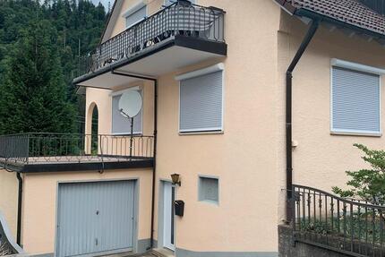 Wohnung Schiltach - 2.5 Zimmer, 85 m&sup2;, 940&euro; | Angebot:23925561