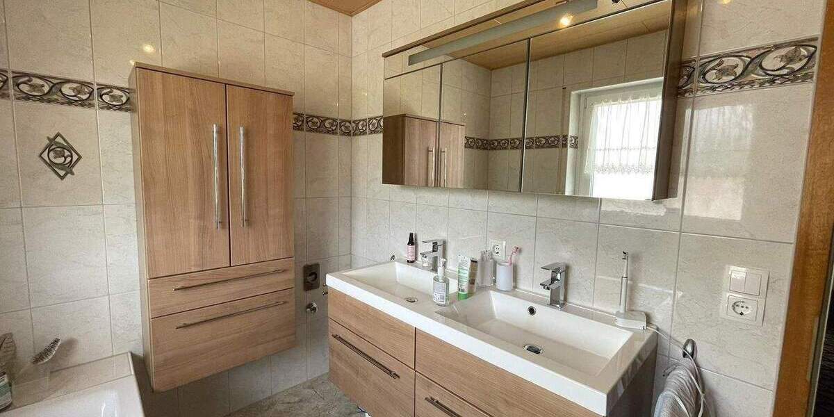 Etagenwohnung Rietheim-Weilheim Rietheim - 4 Zimmer, 107 m&sup2;, 230.000&euro; | Angebot:26015643