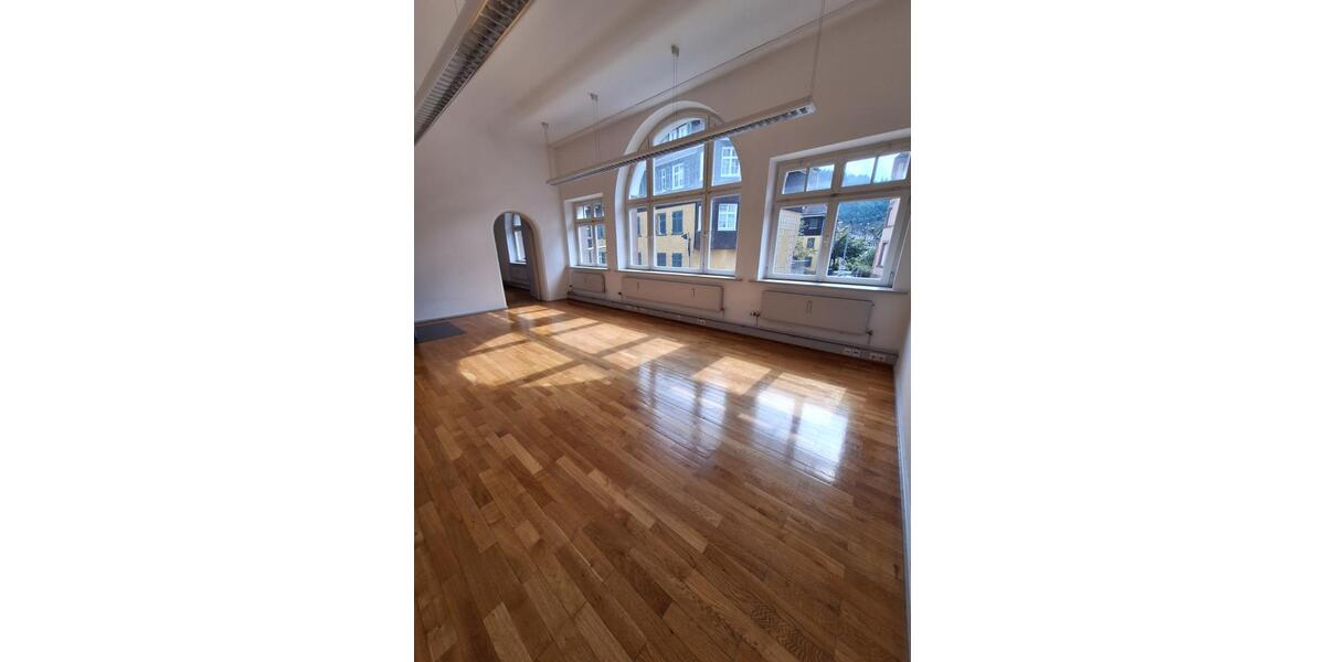 Etagenwohnung Schramberg - 5 Zimmer, 190 m&sup2;, 1.199&euro; | Angebot:25169012