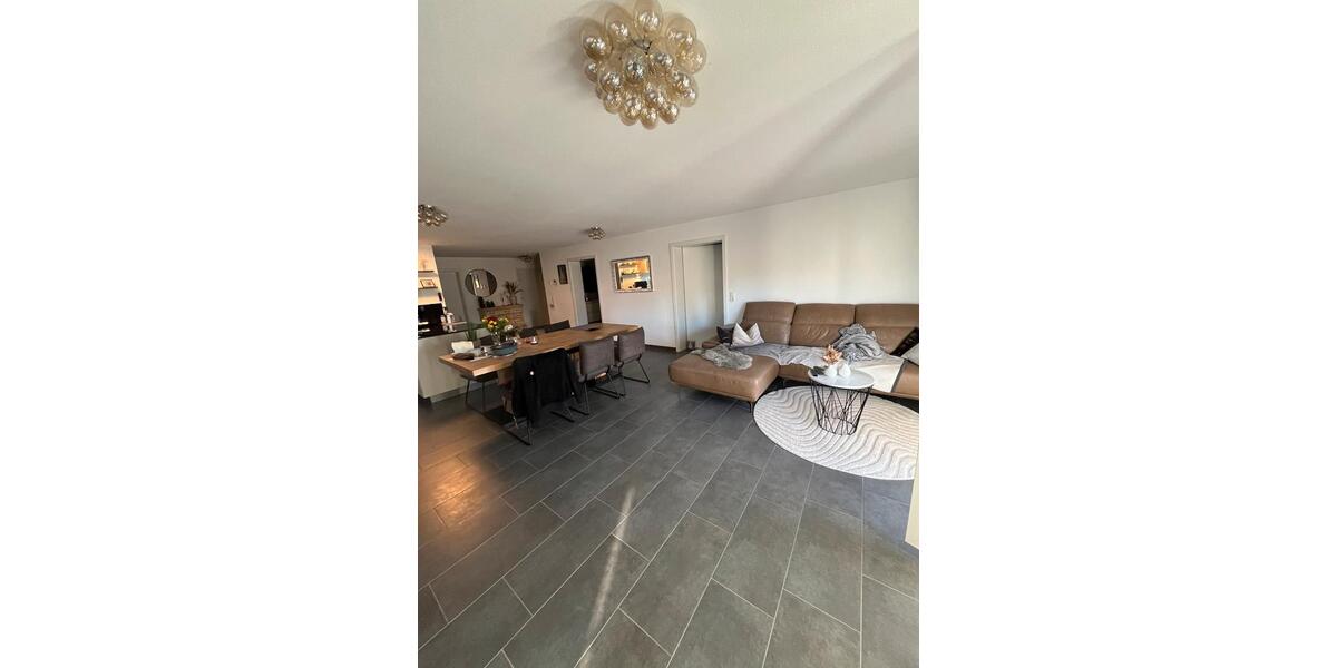 Erdgeschoßwohnung Schramberg - 4 Zimmer, 116 m&sup2;, 425.000&euro; | Angebot:25570785