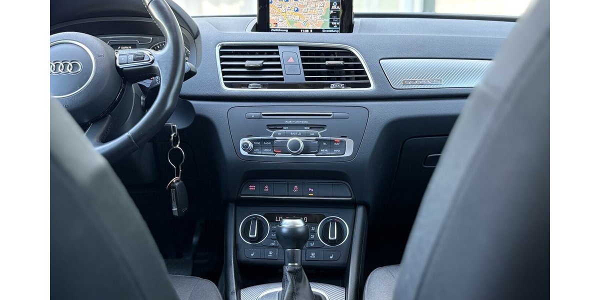Audi Q3 2.0 TDI design Quattro DSG/LED/SHZ/NAVI/TEMPO 38.700 km 19.900 &euro; Villingen-Schwenningen 78054