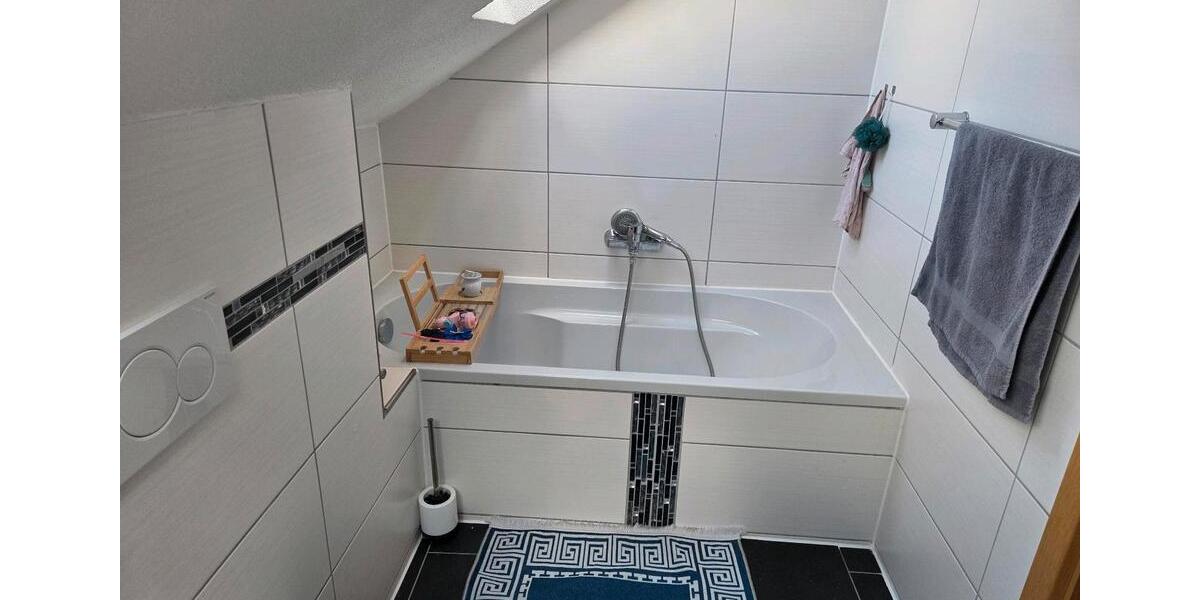 Doppelhaushälfte Villingen-Schwenningen Schwenningen - 8 Zimmer, 164 m&sup2;, 370.000&euro; | Angebot:27201650