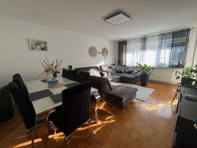 Etagenwohnung Oberndorf am Neckar Oberndorf - 4 Zimmer, 91 m&sup2;, 199.000&euro; | Angebot:25741572